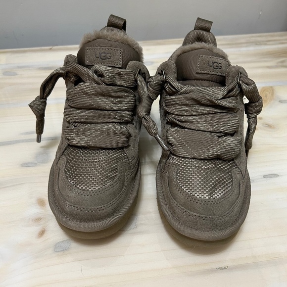 Ugg Lomel Sneaker - Picture 1 of 6
